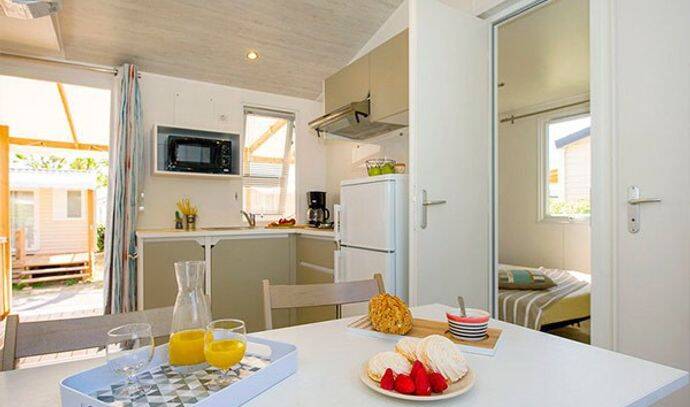 Mobil-home | Classic | 2 Ch. | 4 pers. | Terrasse surélevée | A/C 3