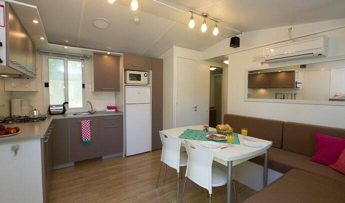 Mobil-home | Classic | 3 Ch. | 4/6 pers. | Terrasse surélevée | A/C 2