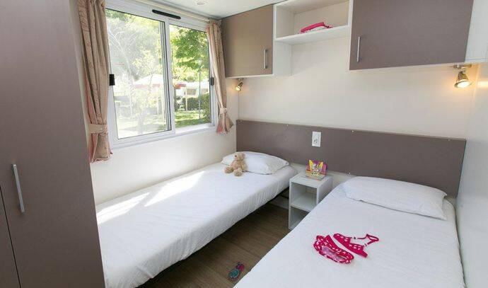 Mobil-home | Classic | 3 Ch. | 4/6 pers. | Terrasse surélevée | A/C 5