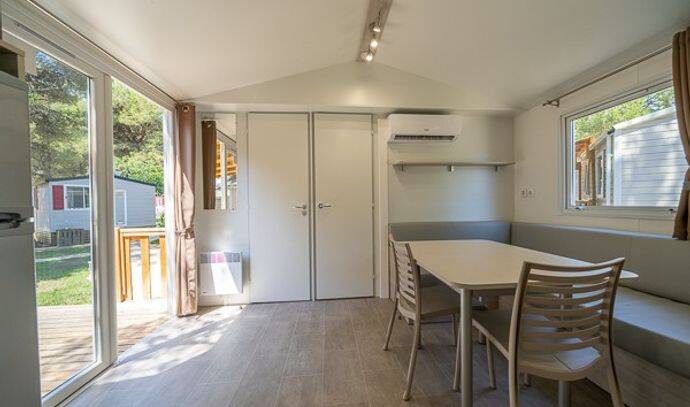 Mobil-home | Classic | 3 Ch. | 6 pers. | Terrasse surélevée non couverte | A/C 4