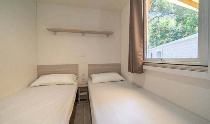 Mobil-home | Classic | 3 Ch. | 6 pers. | Terrasse surélevée non couverte | A/C 7