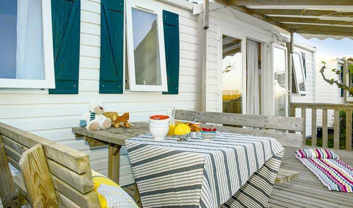 Mobil-home | Classic | 3 Ch. | 6 pers. | Terrasse surélevée 1