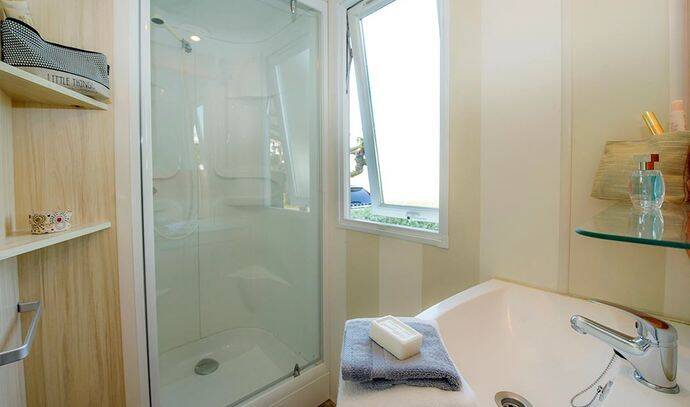 Mobil-home | Classic | 3 Ch. | 6 pers. | Terrasse surélevée 8