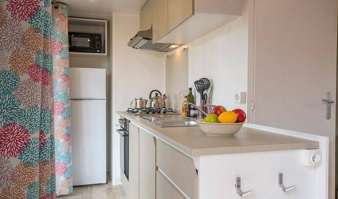 Mobil-home | Classic | 3 Ch. | 6/8 pers. | Terrasse surélevée | A/C 2