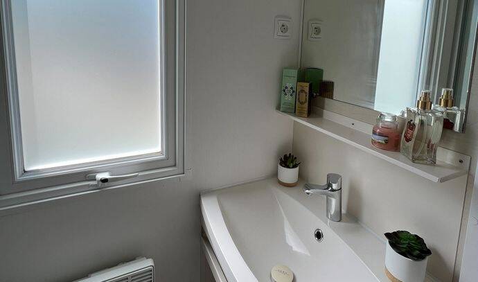 Mobil-home | Comfort | 2 Ch. | 4 pers. | Terrasse surélevée non couverte | A/C 4