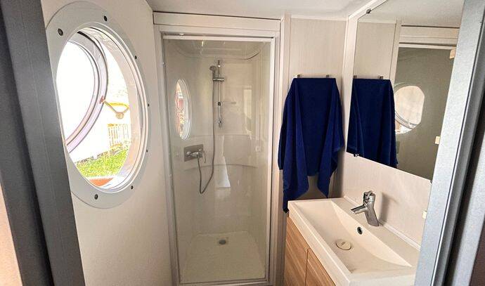 Mobil-home | Comfort | 2 Ch. | 4 pers. | Terrasse surélevée non couverte | A/C 7