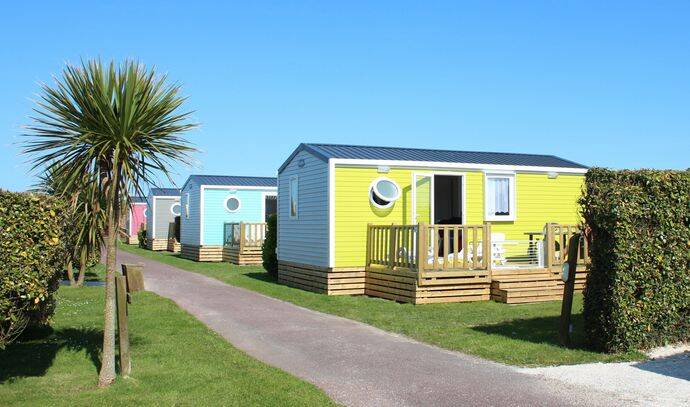 Mobil-home | Comfort | 2 Ch. | 4 pers. | Terrasse surélevée non couverte | TV 1
