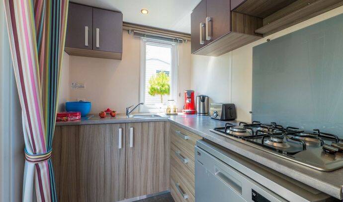 Mobil-home | Comfort | 2 Ch. | 4 pers. | Terrasse surélevée | TV 2