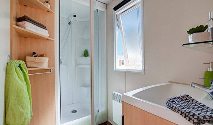 Mobil-home | Comfort | 2 Ch. | 4 pers. | Terrasse surélevée | TV 5