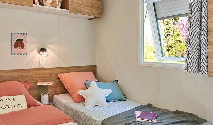 Mobil-home | Comfort | 2 Ch. | 4/6 pers. | Terrasse surélevée | A/C | TV 6