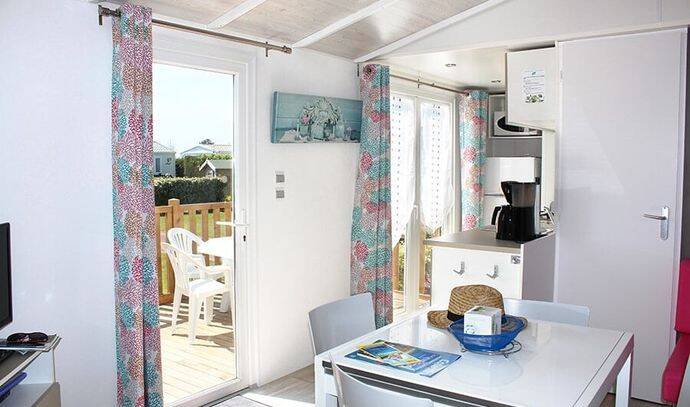 Mobil-home | Comfort | 3 Ch. | 6 pers. | Terrasse surélevée non couverte | TV 2