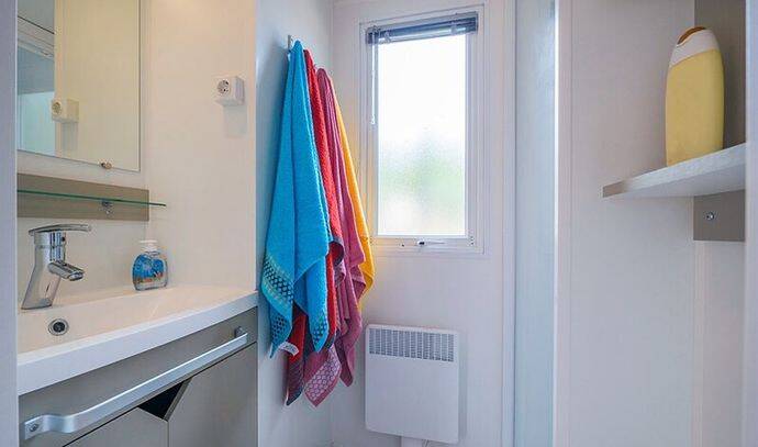 Mobil-home | Comfort | 3 Ch. | 6 pers. | Terrasse surélevée | A/C 12