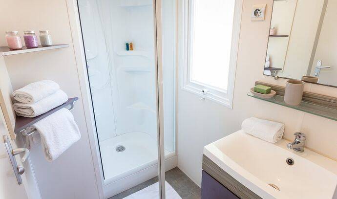 Mobil-home | Comfort | 3 Ch. | 6 pers. | Terrasse surélevée | A/C 6