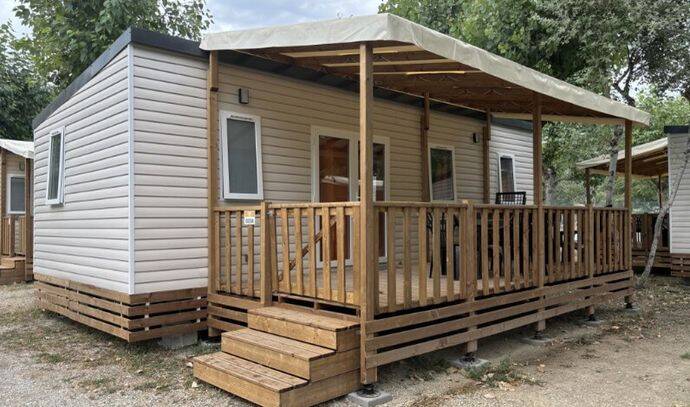 Mobil-home | Comfort | 3 Ch. | 6 pers. | Terrasse surélevée | TV 2