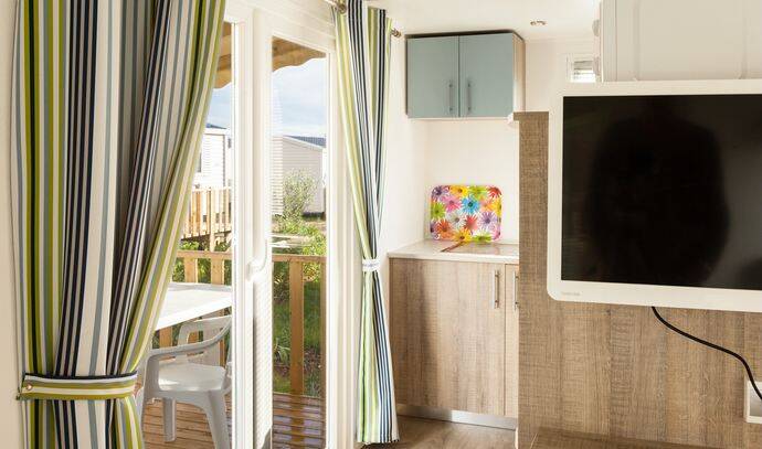 Mobil-home | Comfort | 3 Ch. | 6 pers. | Terrasse surélevée | A/C | TV 4