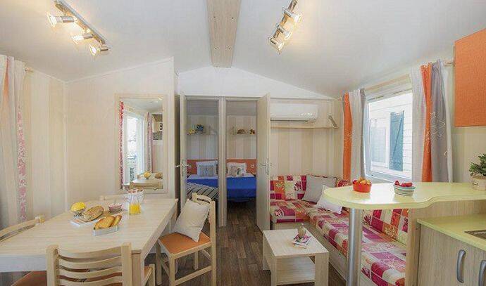 Mobil-home | Comfort | 3 Ch. | 6 pers. | Terrasse surélevée | A/C | TV 2