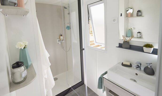 Mobil-home | Comfort | 3 Ch. | 6 pers. | Terrasse surélevée | A/C | TV 10