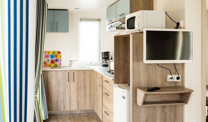 Mobil-home | Comfort | 3 Ch. | 6 pers. | Terrasse surélevée | A/C | TV 1