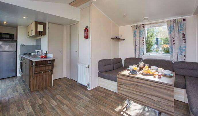 Mobil-home | Comfort | 3 Ch. | 6/8 pers. | Terrasse surélevée | TV 2