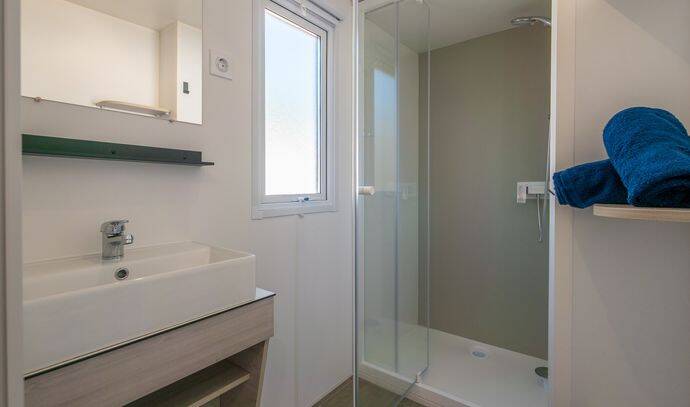 Mobil-home | Comfort | 3 Ch. | 6/8 pers. | Terrasse surélevée | A/C | TV 5