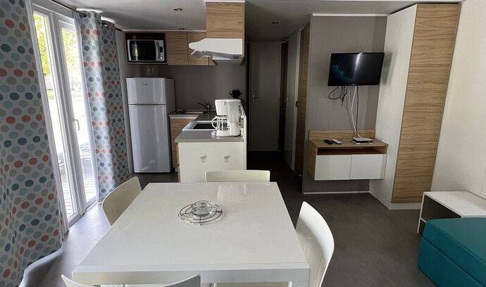 Mobil-home | Comfort | 2 Ch. | 4/6 pers. | Terrasse surélevée | A/C | TV 2