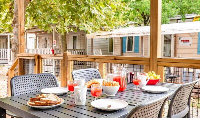 Mobil-home | Premium | 2 Ch. | 4 pers. | Terrasse surélevée | A/C 1