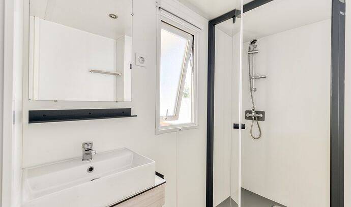 Mobil-home | Premium | 2 Ch. | 4 pers. | Terrasse surélevée | A/C | TV 4