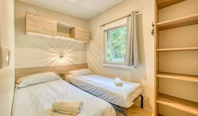 Mobil-home | Premium | 3 Ch. | 6 pers. | Terrasse couverte | A/C | TV 10