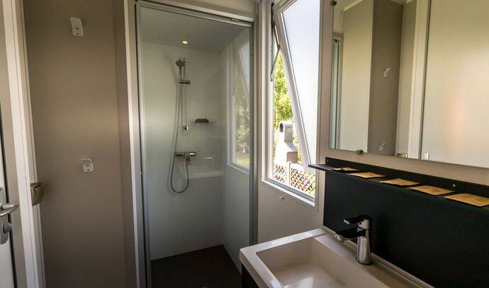 Mobil-home | Premium | 3 Ch. | 6 pers. | Terrasse surélevée | TV 10