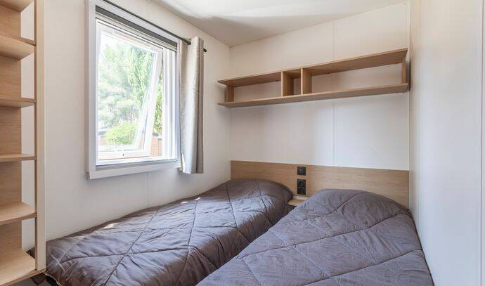 Mobil-home | Premium | 3 Ch. | 6 pers. | Terrasse surélevée | A/C | TV 7