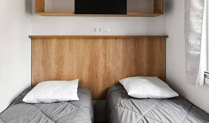 Mobil-home | Premium Exclusive | 3 Ch. | 6 pers. | Terrasse Lounge avec Jacuzzi | A/C | TV 4