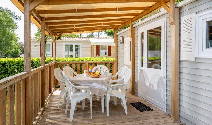 Mobil-home | Classic | 2 Ch. | 4/6 pers. | Terrasse surélevée | A/C 4