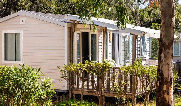 Mobil-home | Classic | 3 Ch. | 6 pers. | Terrasse surélevée | A/C 1