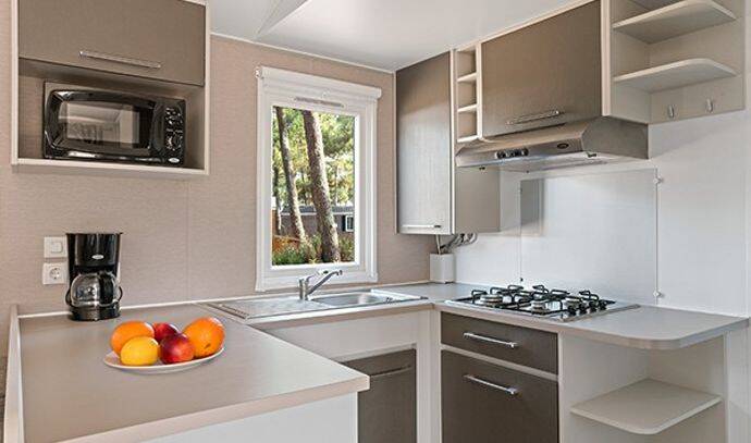 Mobil-home | Classic | 3 Ch. | 6 pers. | Terrasse surélevée | A/C | TV 8