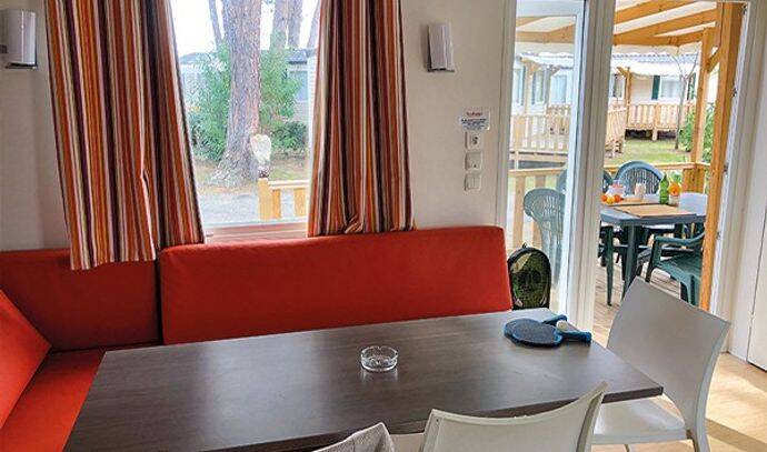Mobil-home | Classic | 3 Ch. | 6 pers. | Terrasse surélevée | A/C 2
