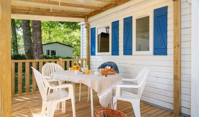Mobil-home | Classic | 3 Ch. | 6 pers. | Terrasse surélevée | A/C 1