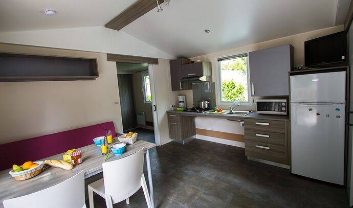 Mobil-home PMR | Comfort | 2 Ch. | 4 pers. | Terrasse surélevée | TV 1