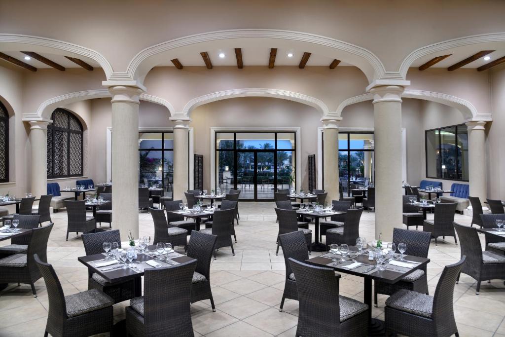 Restaurant ou autre lieu de restauration dans l'établissement JAZ Aquamarine