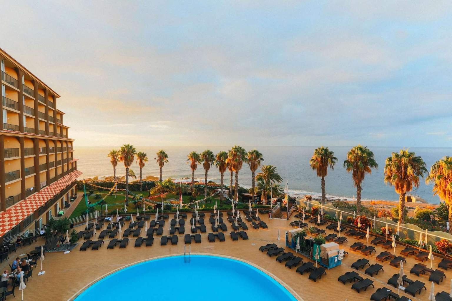 Hôtel Four Views Oasis 4*