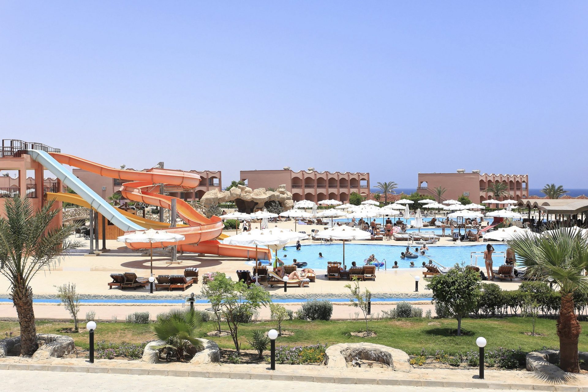 Hôtel Three Corners Happy Life 4*