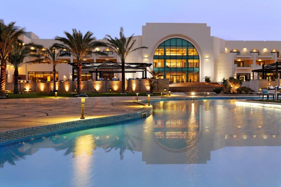 Mon French Club Movenpick Waterpark Resort & Spa Soma Bay 5*
