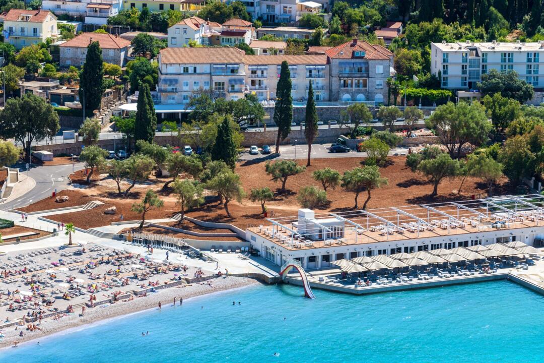 Hôtel Komodor 3*