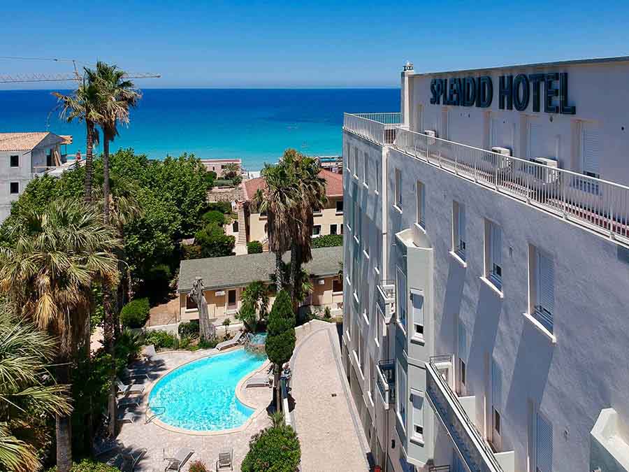 Hôtel Splendid 2* | Corse - Ile Rousse - Voyages E.Leclerc