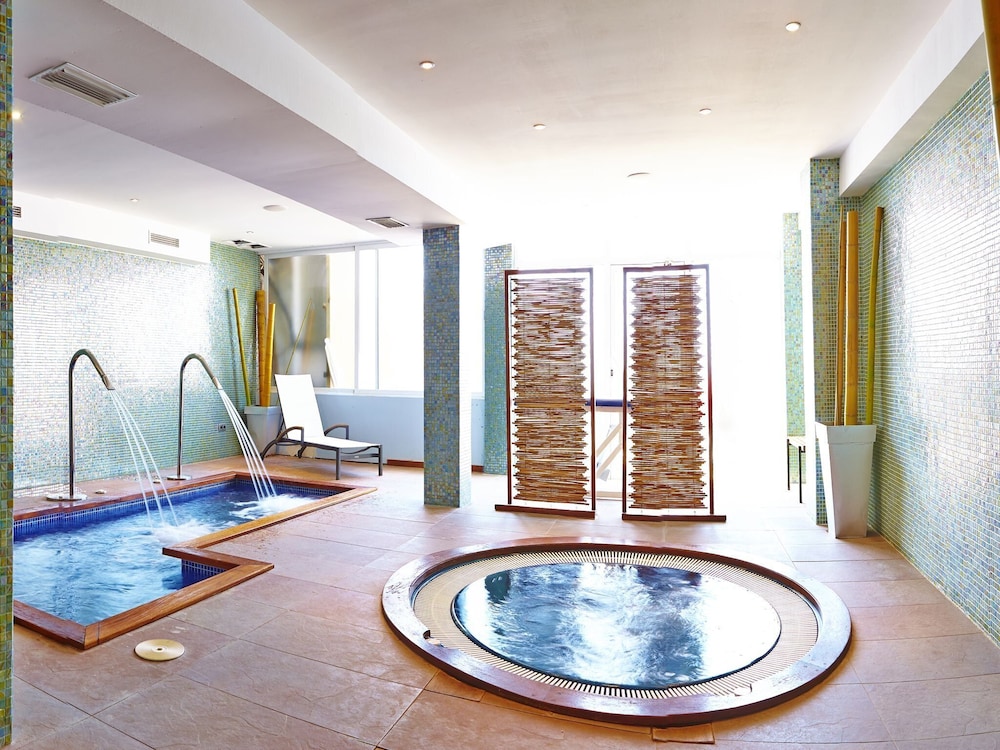 Flamboyan Caribe Hôtel & Spa 4*
