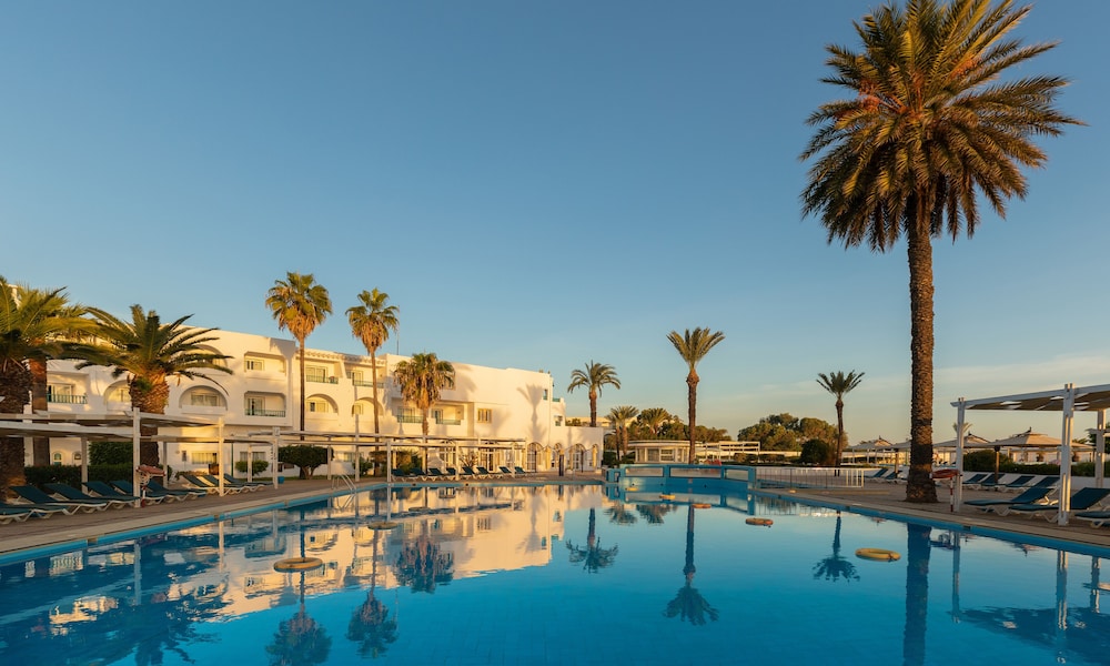 Hôtel El Mouradi Port El Kantaoui 4*