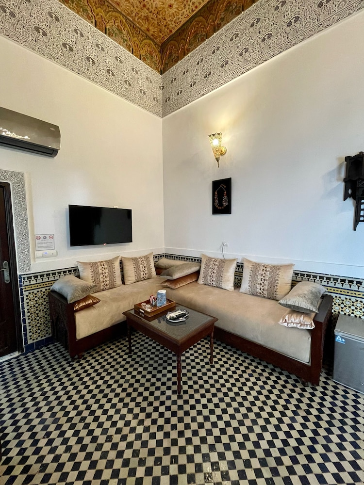 Hôtel Le Grand Alcazar