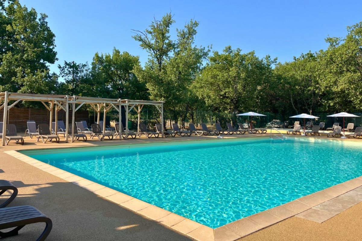 Camping Domaine des Chênes Blancs 3*