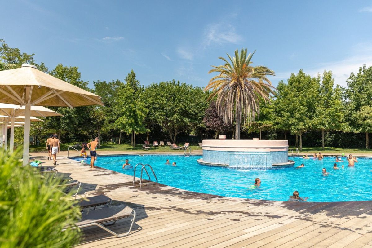 Camping El Pinar 4*