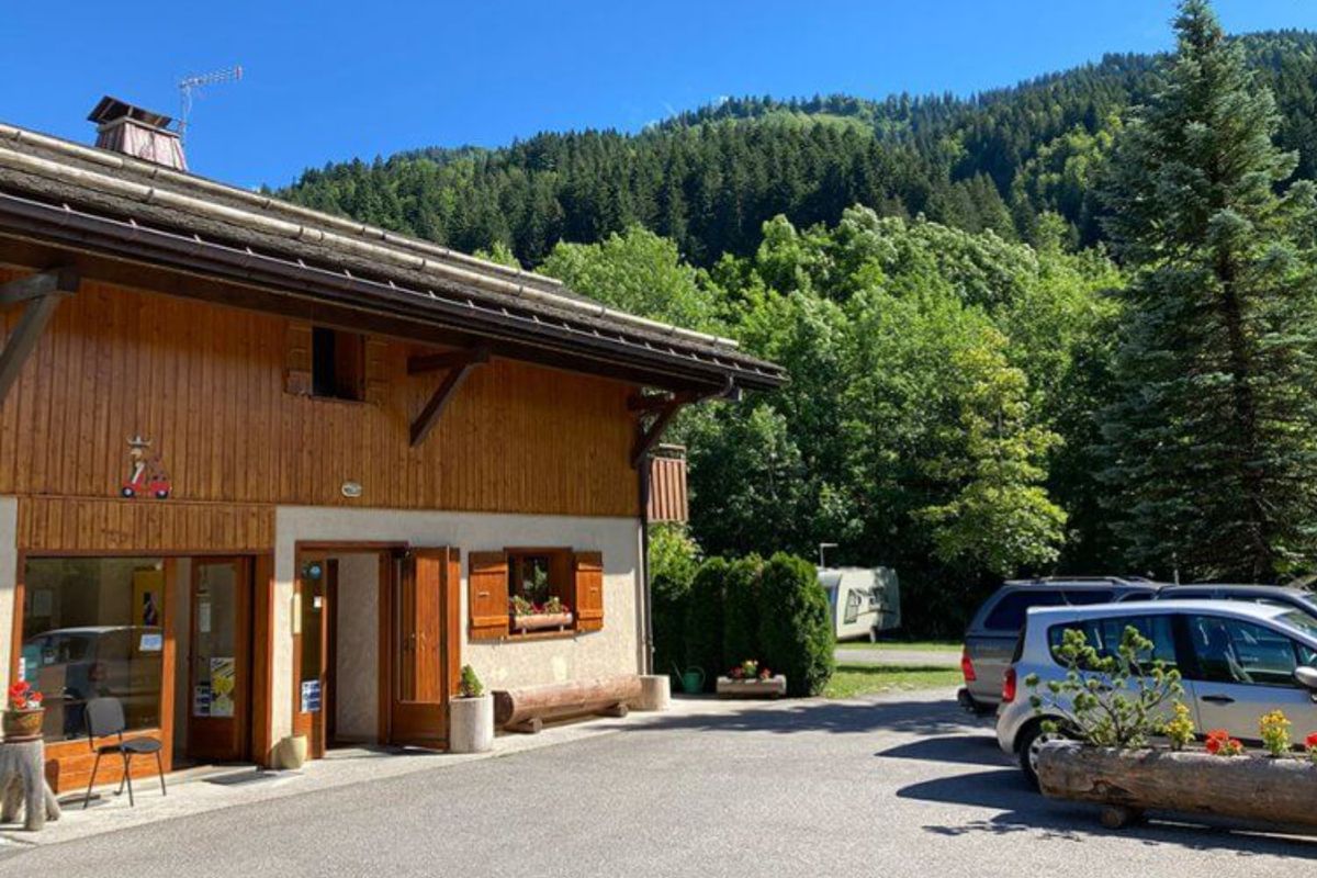Camping Le Clos Du Pin 3*