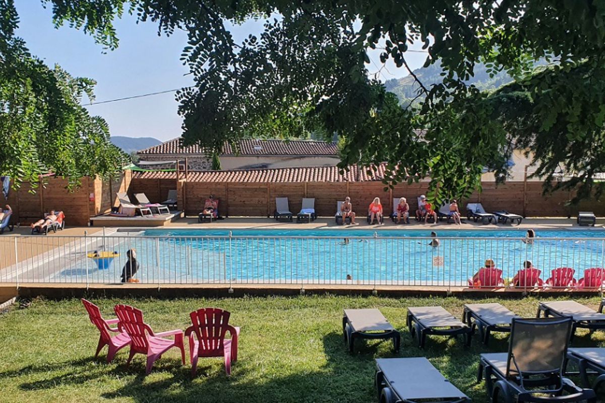 Camping Les Lavandes 3*